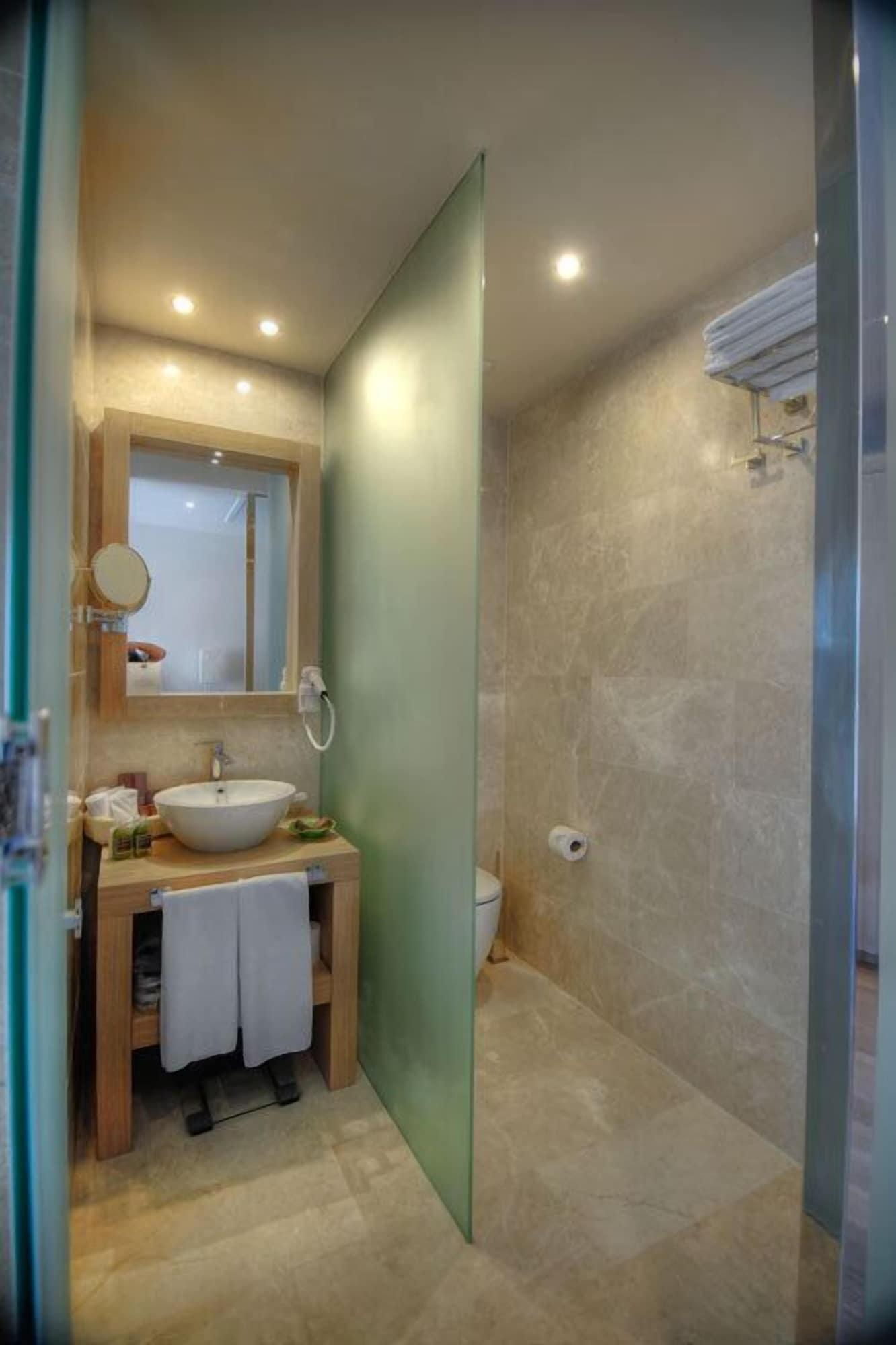 Lvzz Hotel Bodrum Bagian luar foto